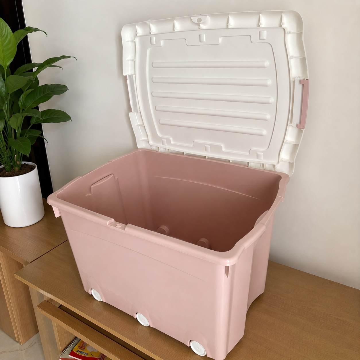 Big storage box -72 Litres ( with side Locks)